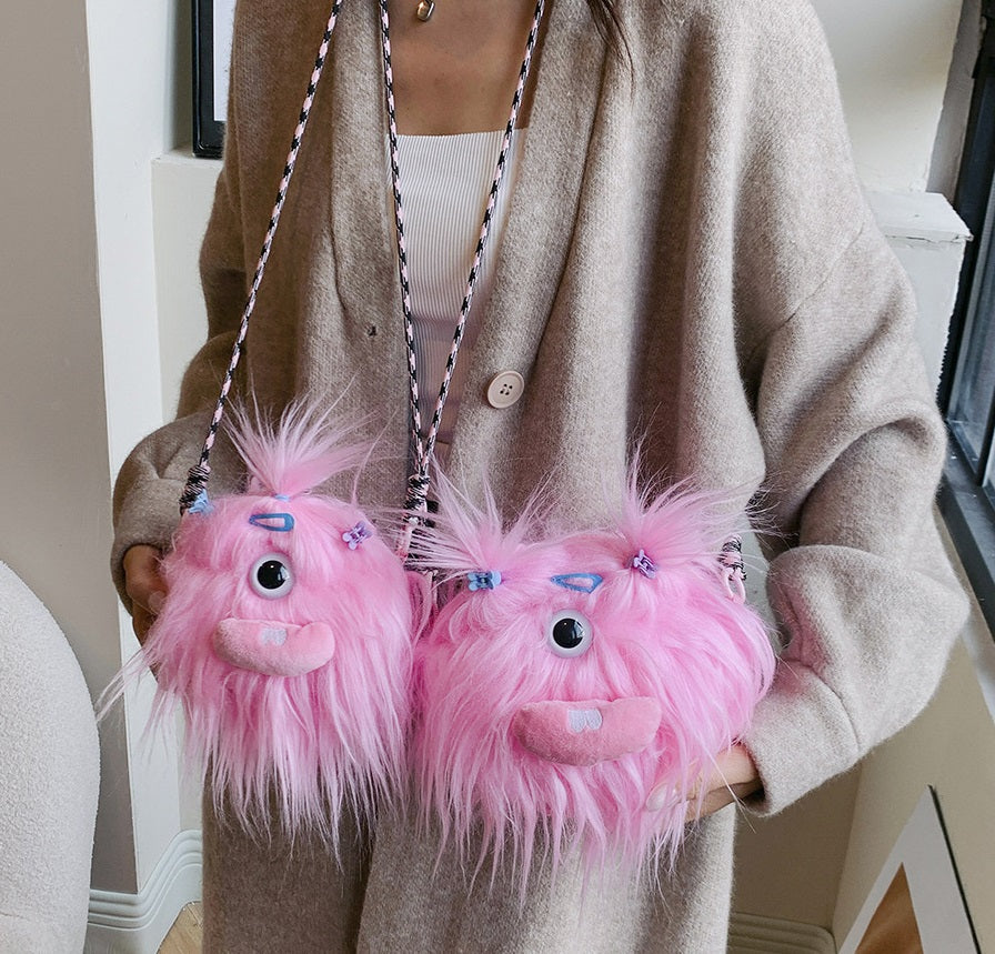 Ugly-cute plush toy bag for quirky fashion lovers Cute and funny plush toy bag for trendy outfits Kawaii plush toy bag with ugly-cute design for girls