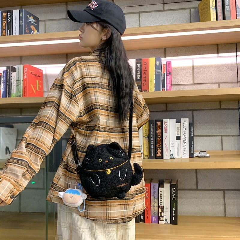 Korean and Japanese fashion little kitty handbag Adorable plush kitty crossbody purse for women