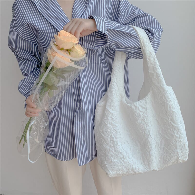 INS pleated artistic aesthetic, Japanese-style design for a sophisticated and trendy look