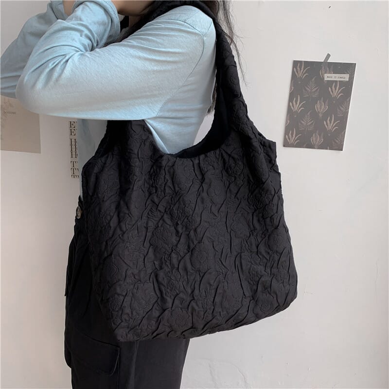 Japanese pleated fashion design, artistic aesthetic with a minimalist touch for a stylish look