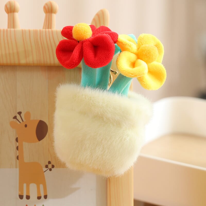 🌱 Vibrant Plant Plush Toy – Realistic plant plush keychain, a unique charm for your everyday accessories. 🎁