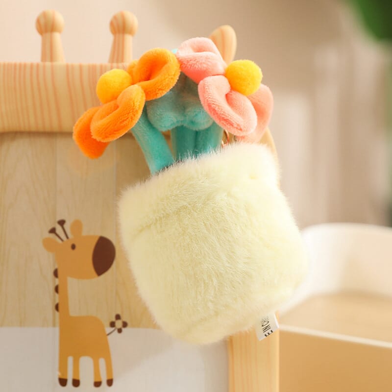 🎒 Mini Plant Plush Bag Charm – Soft, lifelike plant plush toy, perfect for decorating bags or backpacks. 🌟